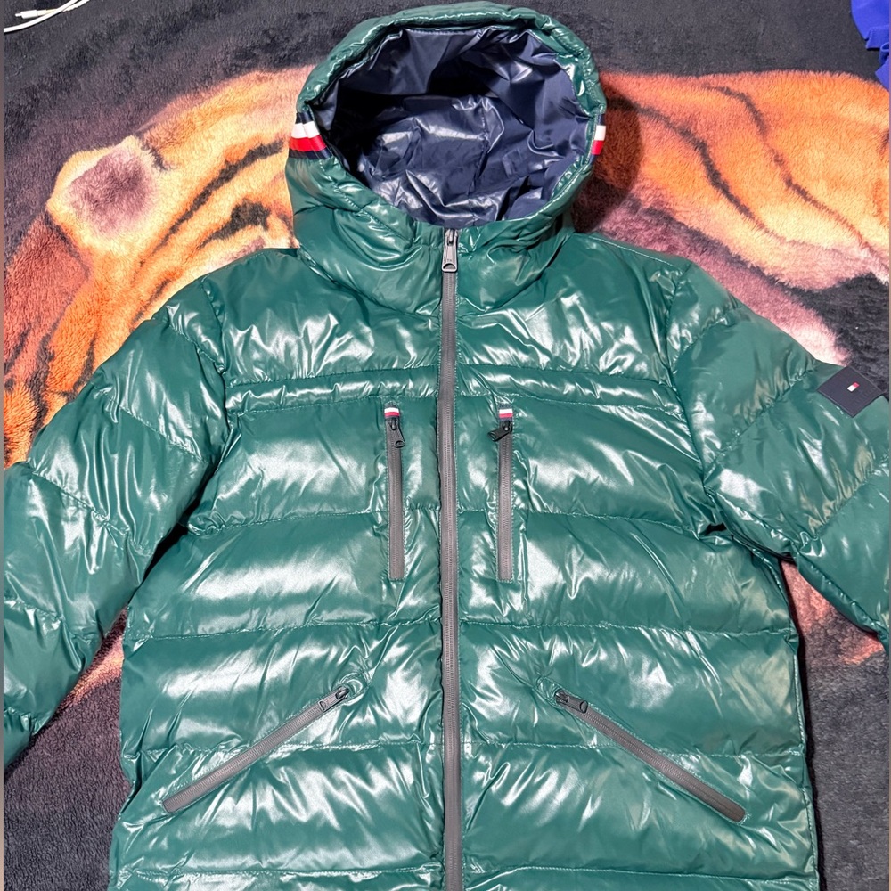 TOMMY HILFIGER HUNTER GREEN PUFFER JACKET BRAND NEW SIZE LARGE
